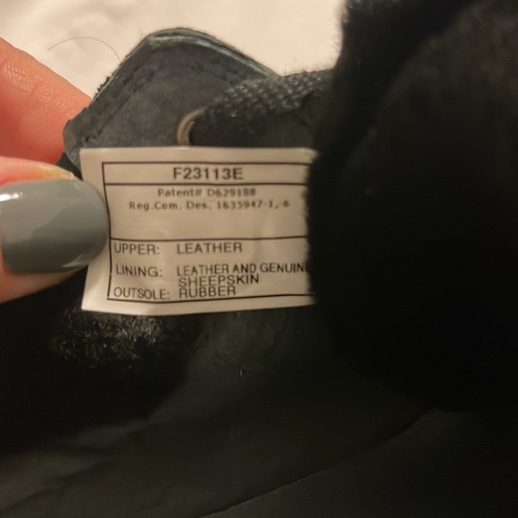 UGG Sneakers size 9.5 Woman’s- Black - Picture 8 of 10